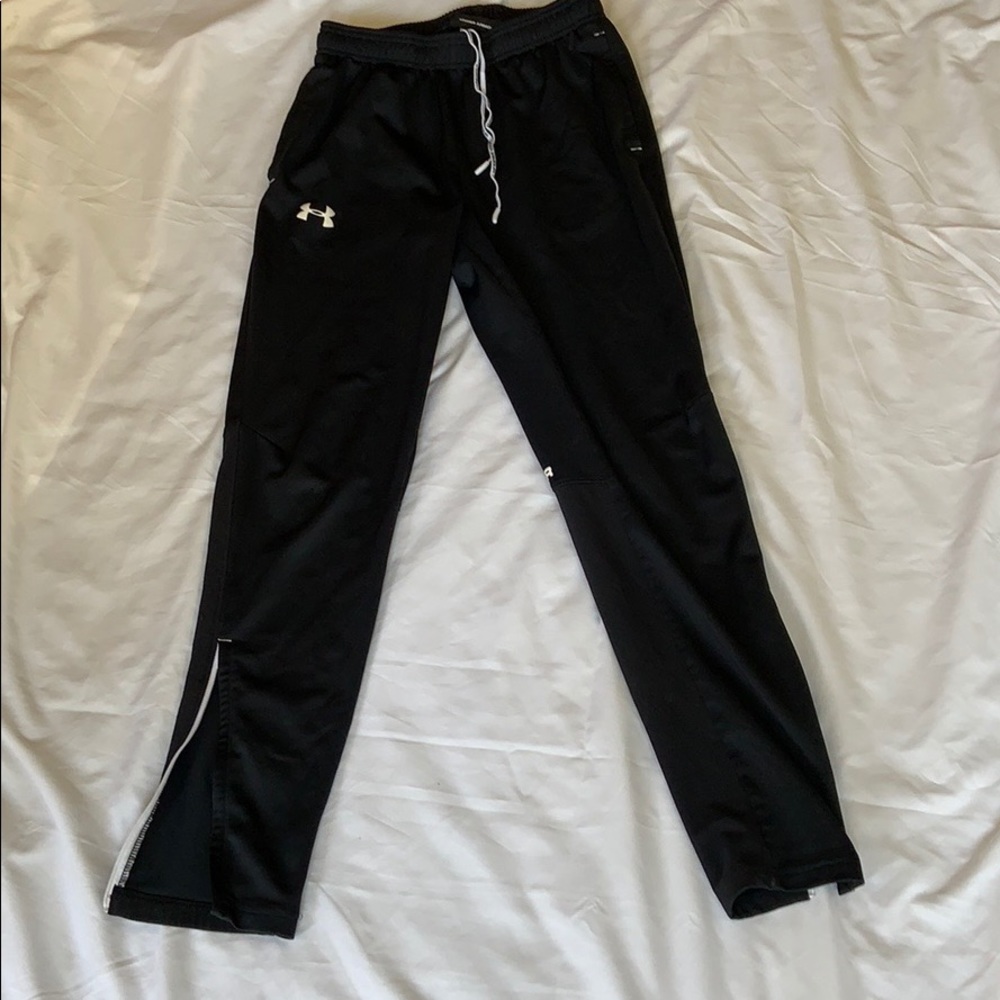 Under Armour black joggers sz S